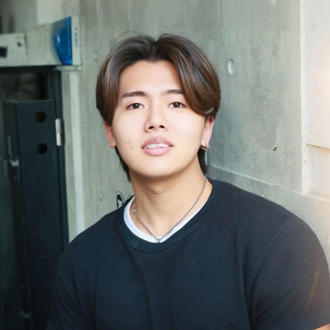 曲がる縮毛矯正　跳ねない割れないセンターパート　藤田遼晴のプロフィール写真