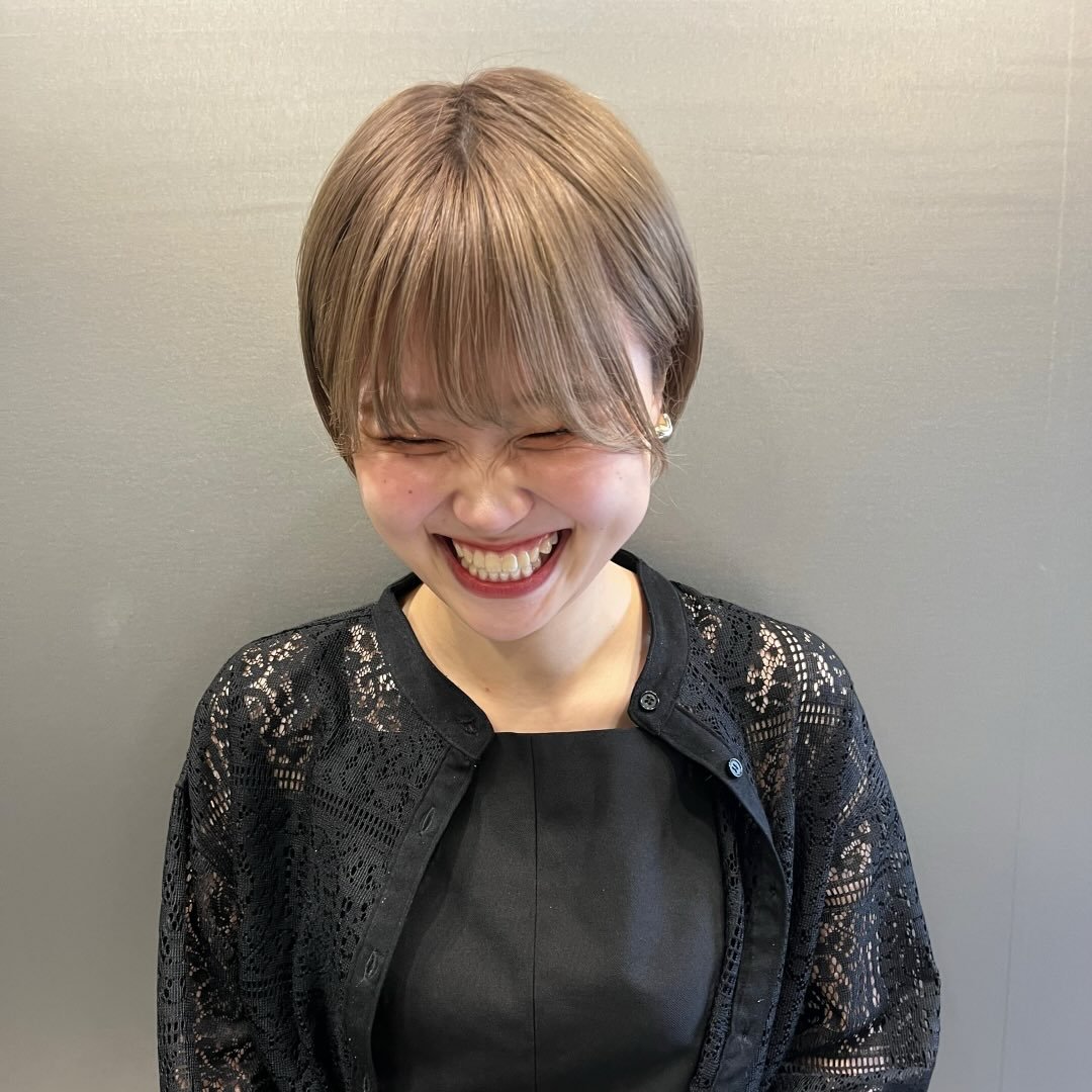 ウスイマイコ｜女性美容師がデザインするうなじ脱毛｜大人ショート|原宿のプロフィール写真