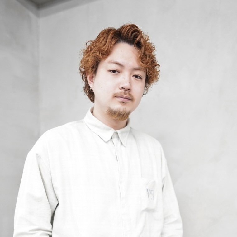 センターパート/ニュアンスパーマ/メンズ縮毛渋谷/いわきり　ゆうせいのプロフィール写真