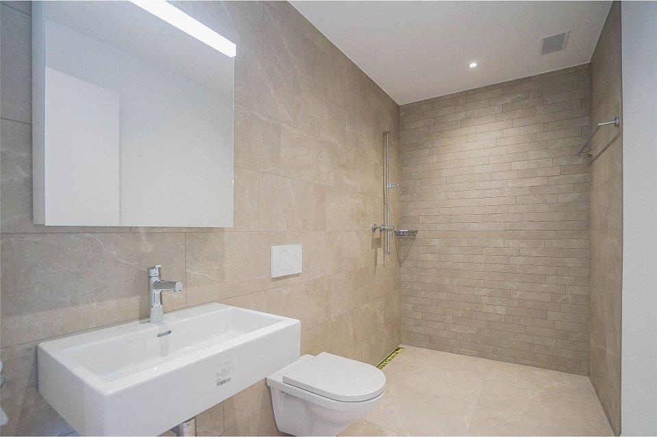 Idéalement situé - lumineux et moderne