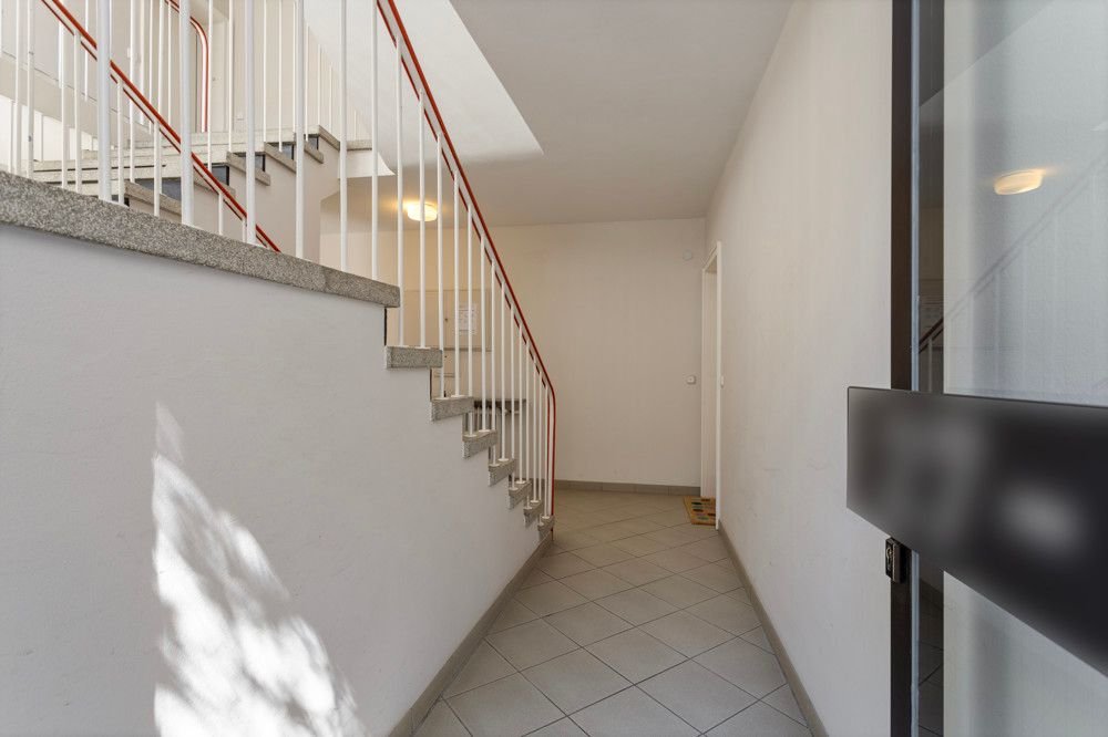 Bild 4: Dreizimmerwohnung mit Garage und großem Balkon in Alt-...