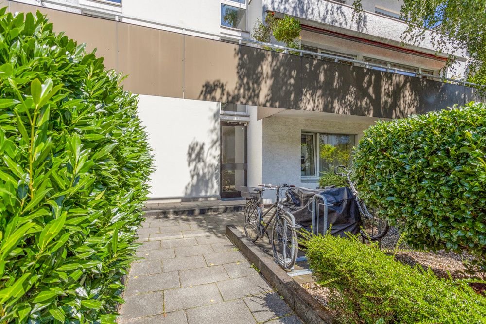 Bild 3: Dreizimmerwohnung mit Garage und großem Balkon in Alt-...