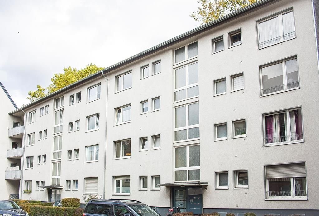 Bild 3: Gut vermietete Zweizimmerwohnung mit Balkon und Tagesl...