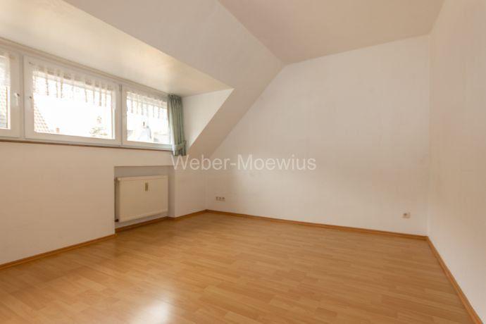 Bild 13: MAISONETTEWOHNUNG mit GARTEN  3 Zimmer / 3 Balkone / Wannen-Duschbad / offene Wohnküche