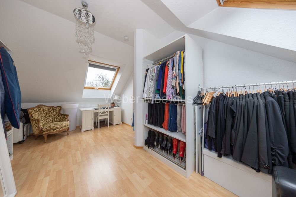 Bild 20: Attraktive 4-Zimmer-Maisonettewohnung mit Dachterrasse...