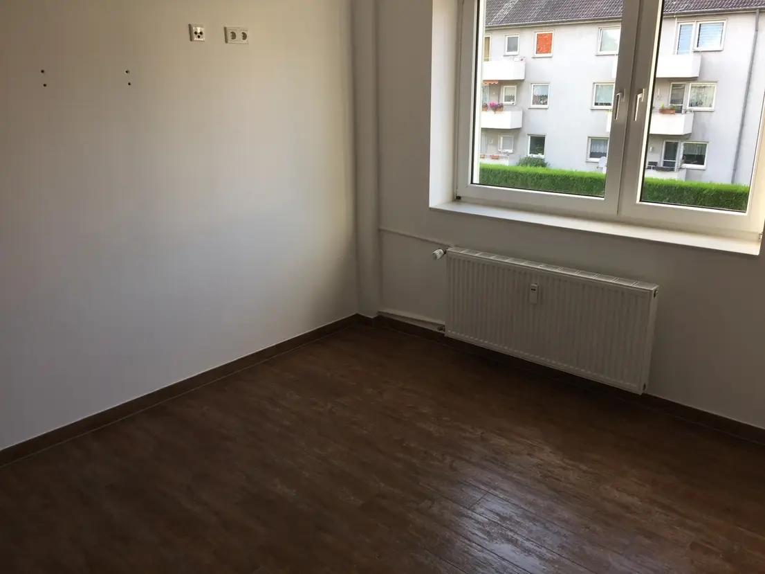 Bild 13: Stilvolle, vollständig renovierte 3-Zimmer-Wohnung mit Balkon und Einbauküche in Köln Deutz