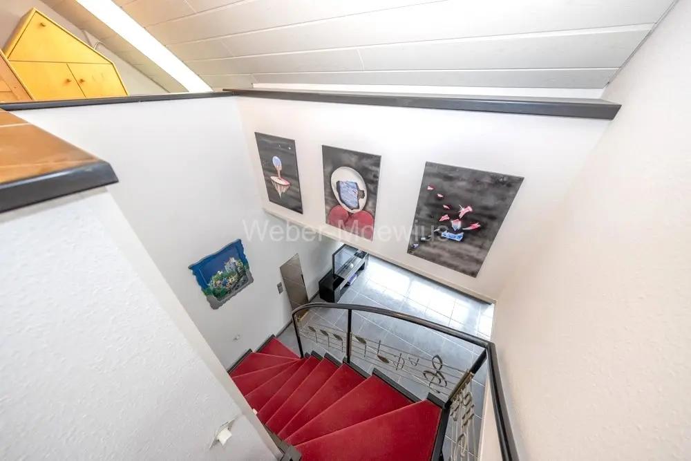 Bild 14: SUPER CHIC: Maisonette-Wohnung mit EBK - 3 Zimmer, 2 Schlafzimmer, Südwest-Balkon + Garage