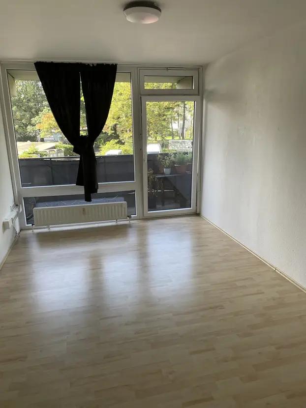 Bild 8: Gepflegte 4-Raum-Wohnung mit Balkon und EBK in Köln-Junkersdorf