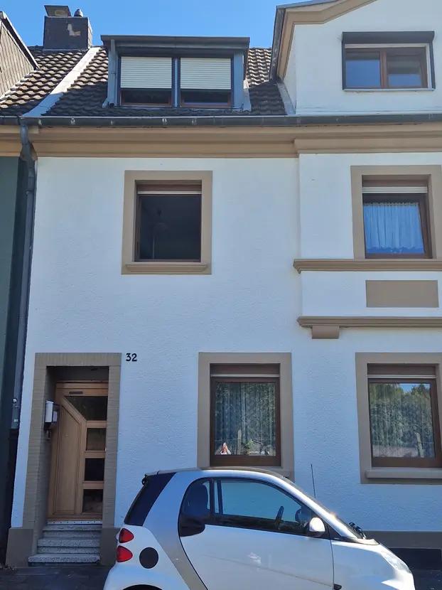 Bild 1: Sehr gut gelegenes 6-Zimmer-Reihenmittelhaus zum Kauf in Köln-Flittard