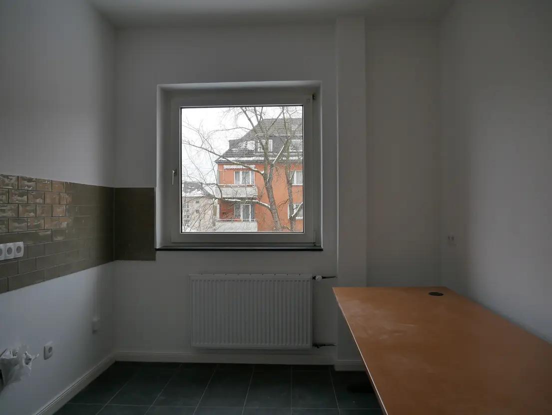Bild 16: Erstbezug nach Sanierung mit Balkon: attraktive 3-Zimmer-Wohnung in Köln Weidenpesch ab sofort