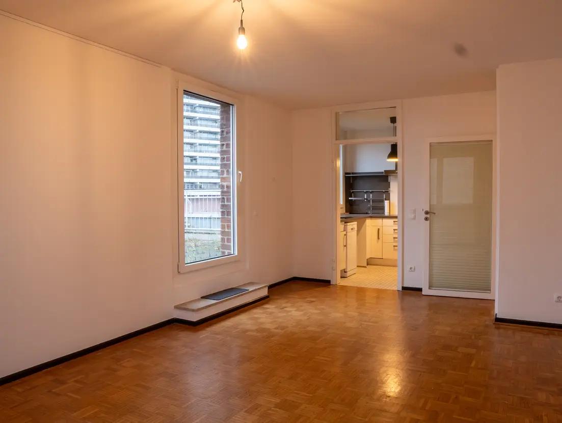 Bild 1: DOMBLICK - 2-Zimmer-Dachgeschoss-Wohnung mit Dachterrasse in Köln-Sülz