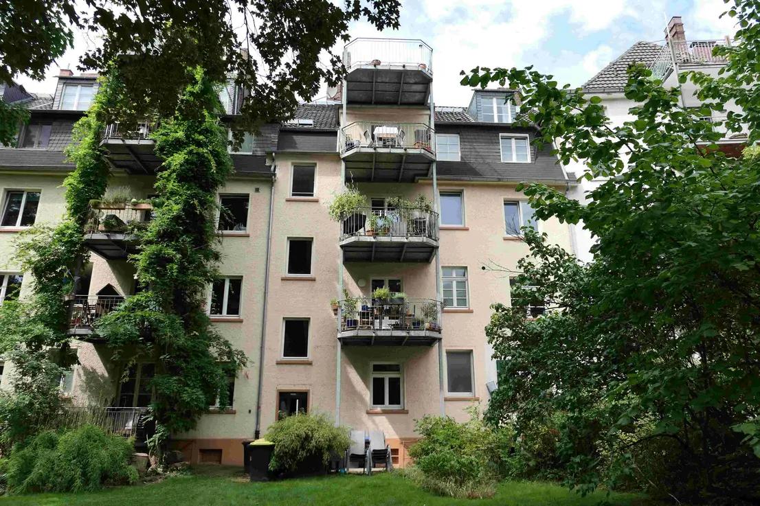 Bild 2: Repräsentative 6-Zimmer-Maisonette mit Balkon und Dachterrasse in Köln-Klettenberg