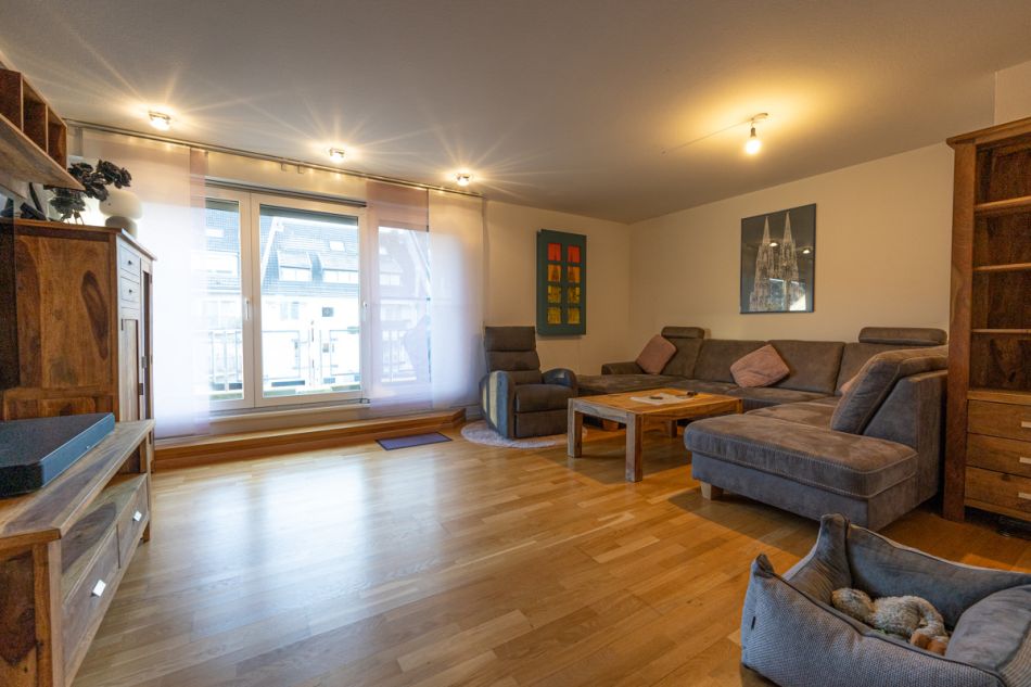 Bild 3: Lichtdurchflutete Maisonette-Wohnung für die ganze Familie in Köln-Holweide