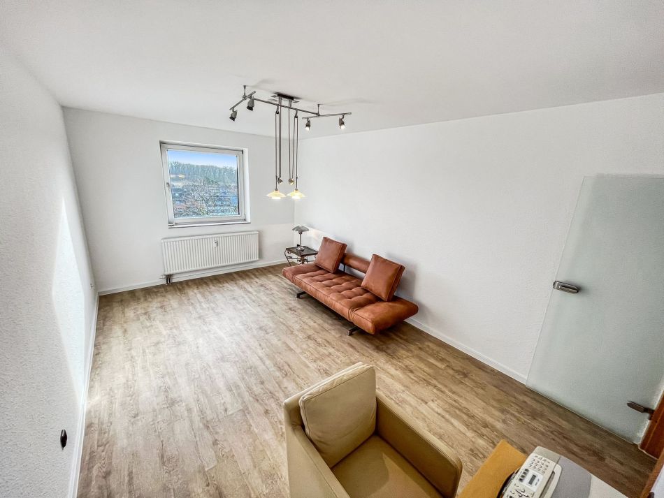 Bild 11: Sofort bezugsfrei: Großzügige 4-Zimmer-Eigentumswohnung mit zwei Bädern in Köln-Pesch