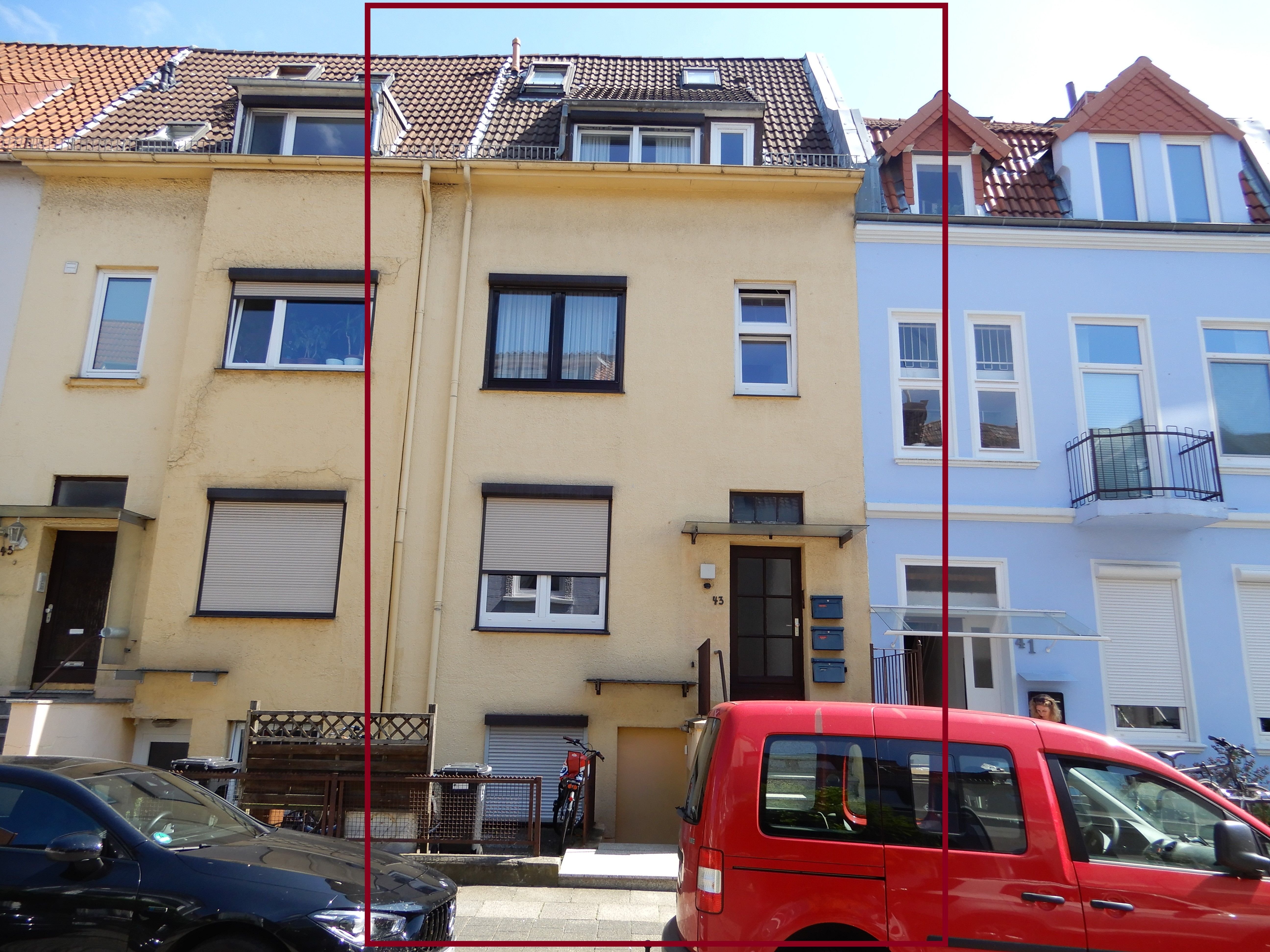 Findorff - Frielinger Str. - VERKAUFT ! -Dreiparteienhaus - 250m² Wohnfläche - aufgeteilt nach WEG -  