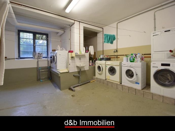Bild 48: Geräumige 4 Zi-Wohnung mit PKW Stellplatz und riesigem Gemeinschaftsgarten. Zwischen Technischer Hochschule und Deutzer Freiheit.
