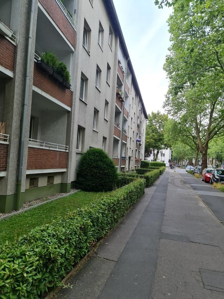 Bild 3: Schöne Dreizimmer-Eigentumswohnung mit Balkon zur Kapitalanlage in Braunsfeld  provisionsfrei!