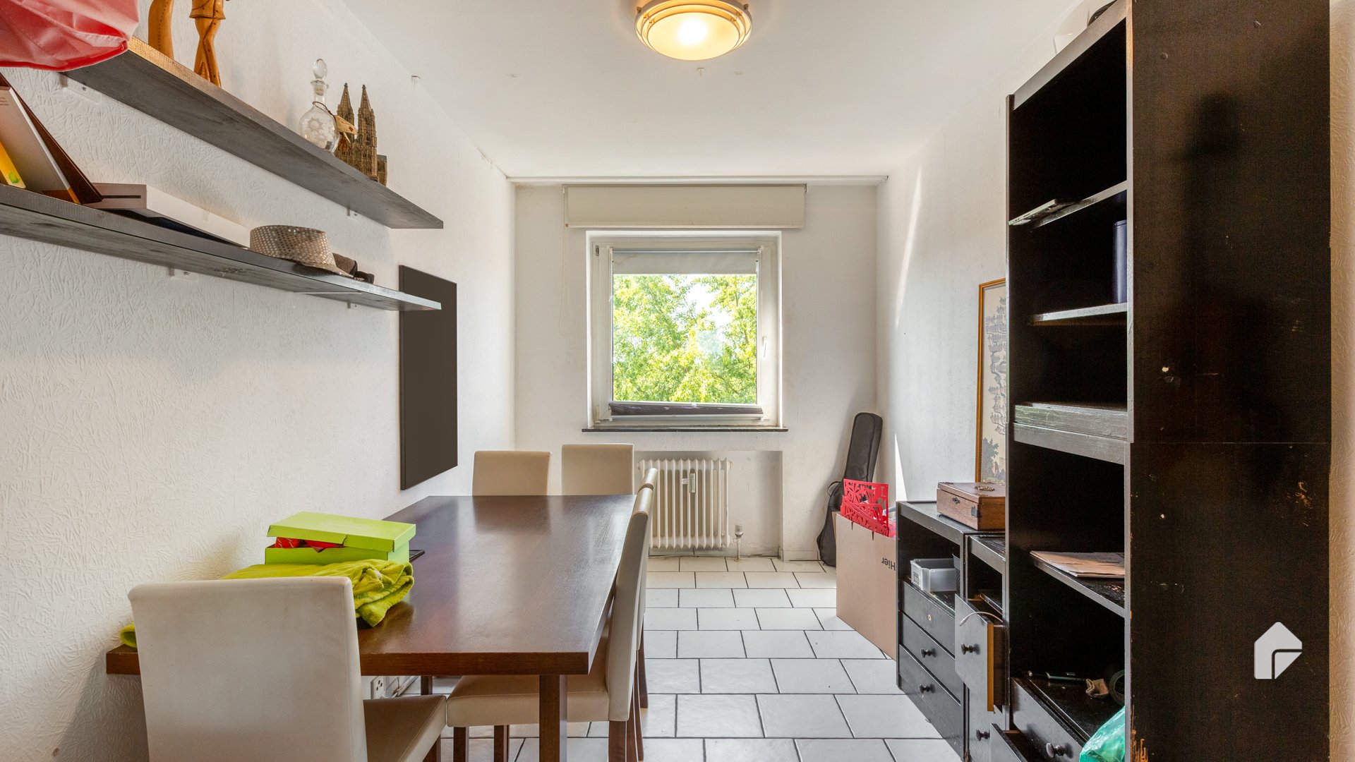 Bild 2: Schöne 4-Zimmer-Wohnung in Rheinnähe mit Balkon
