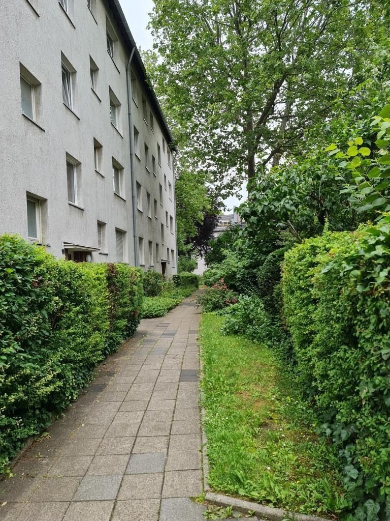 Bild 2: Schöne Dreizimmer-Eigentumswohnung mit Balkon zur Kapitalanlage in Braunsfeld  provisionsfrei!