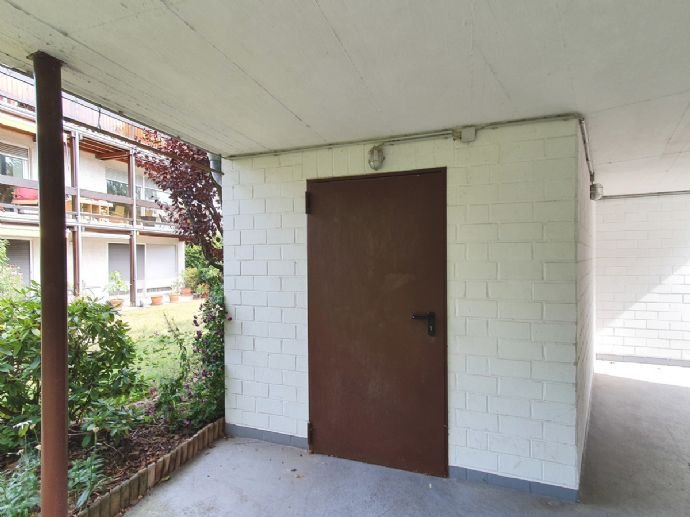Bild 16: Bezugsfreie 3 bis 4 Zimmer-Eigentumswohnung mit Kamin und Garage in Köln-Weiß zu verkaufen.