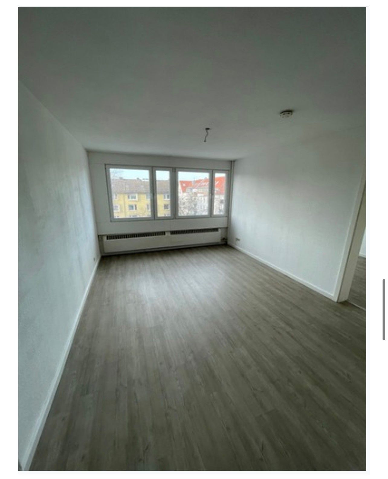 Bild 13: Modernisierte Eigentumswohnung in Köln 45 m² 2 Zimmer seniorengerecht barrierefrei 4.OG