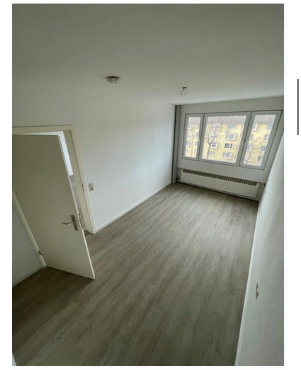 Bild 9: Modernisierte Eigentumswohnung in Köln 45 m² 2 Zimmer seniorengerecht barrierefrei 4.OG