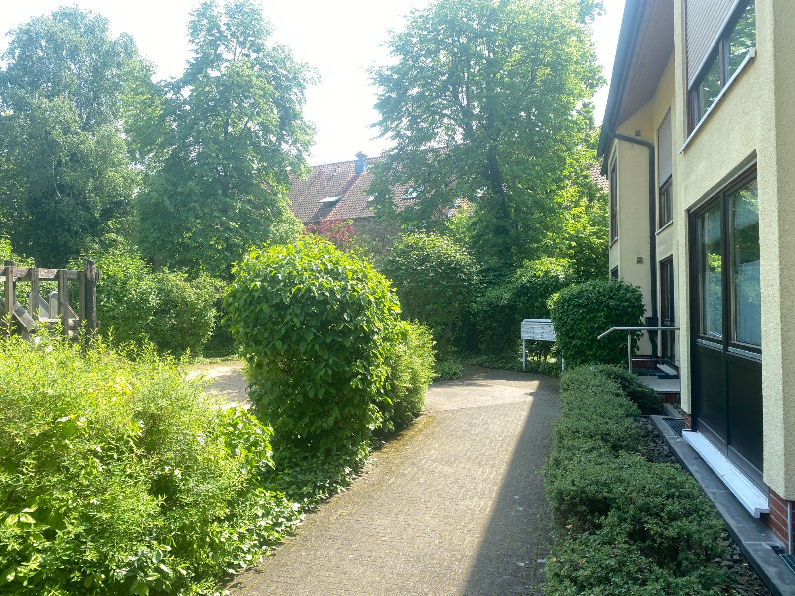 Bild 2: 3-Zimmer-EG-Wohnung, 94,09 m² mit Terrasse in Köln Lindenthal