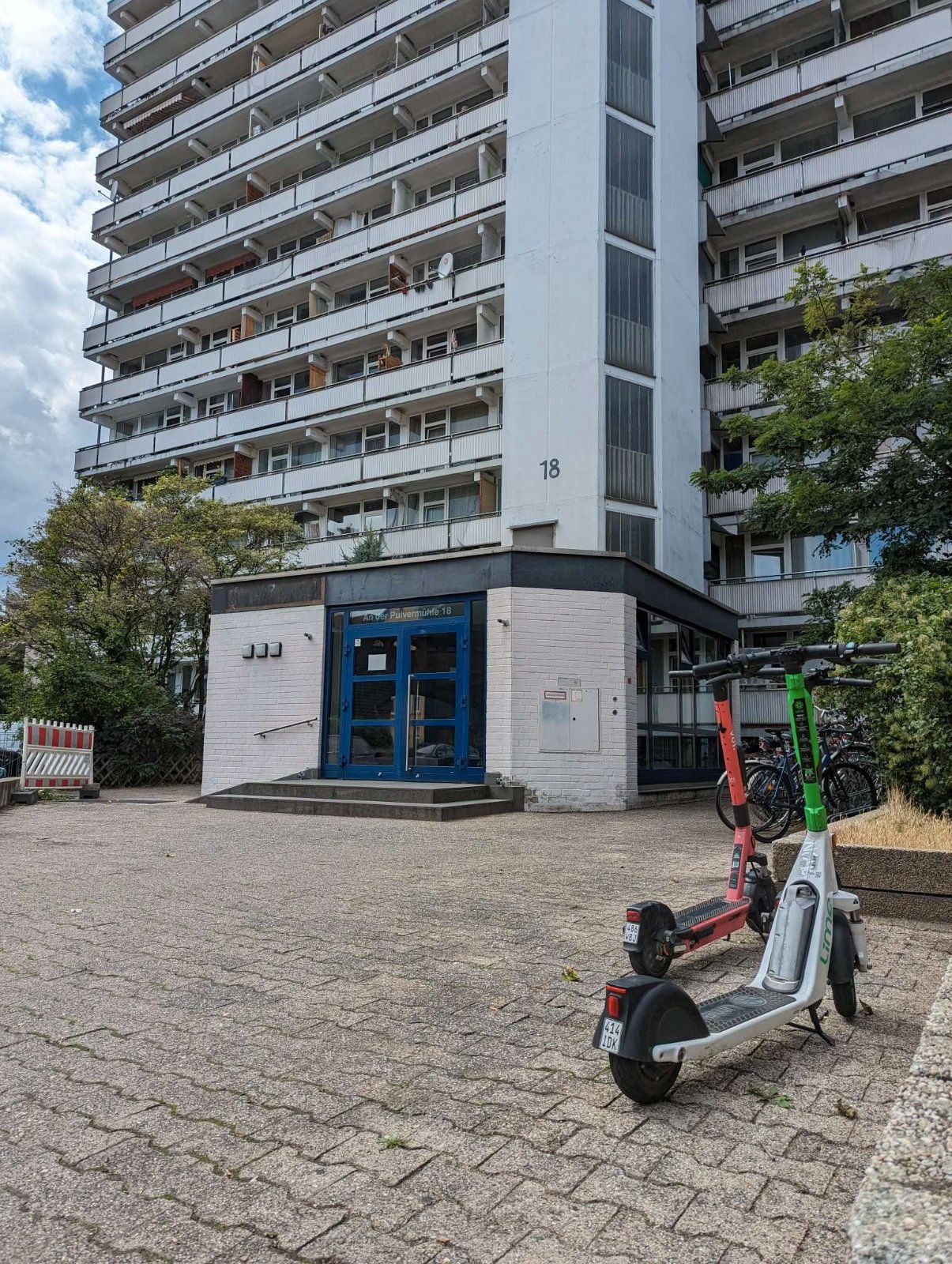 Bild 7: Paketverkauf - 3x vermietete 31 m² Apartment Wohnungen mit Kochnische & Balkon