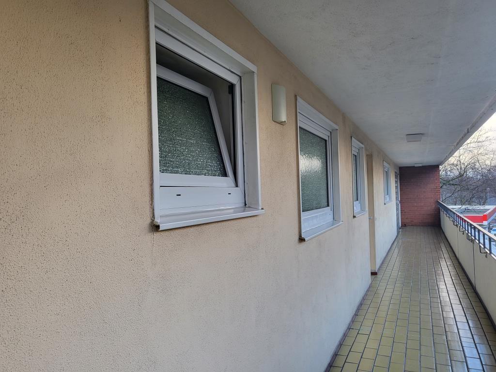 Bild 4: Provisionsfreier Verkauf einer sanierungsbedürftigen 3 Zimmer Eigentumswohnung mit Balkon