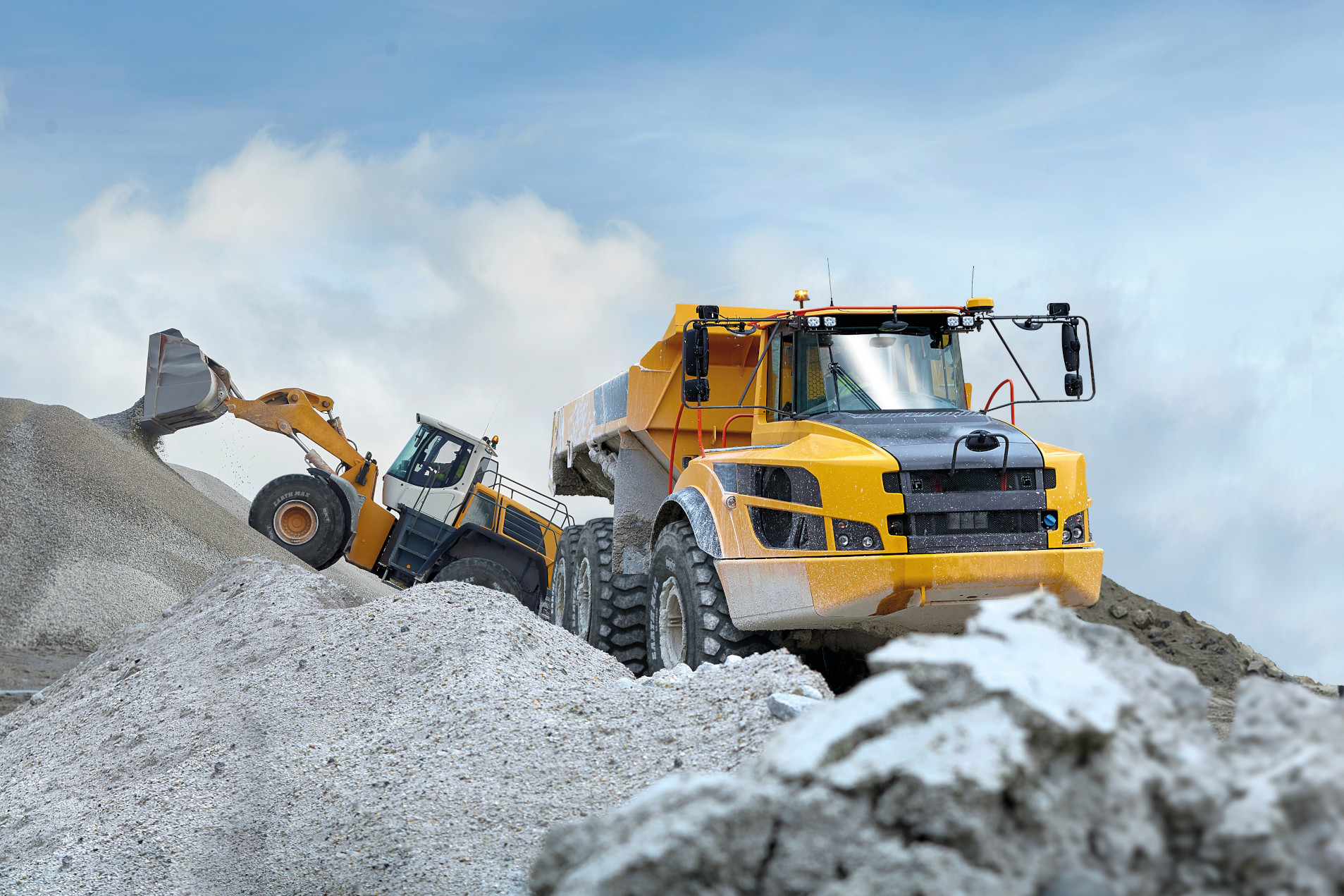 Application image of EARTHMAX SR LOADER