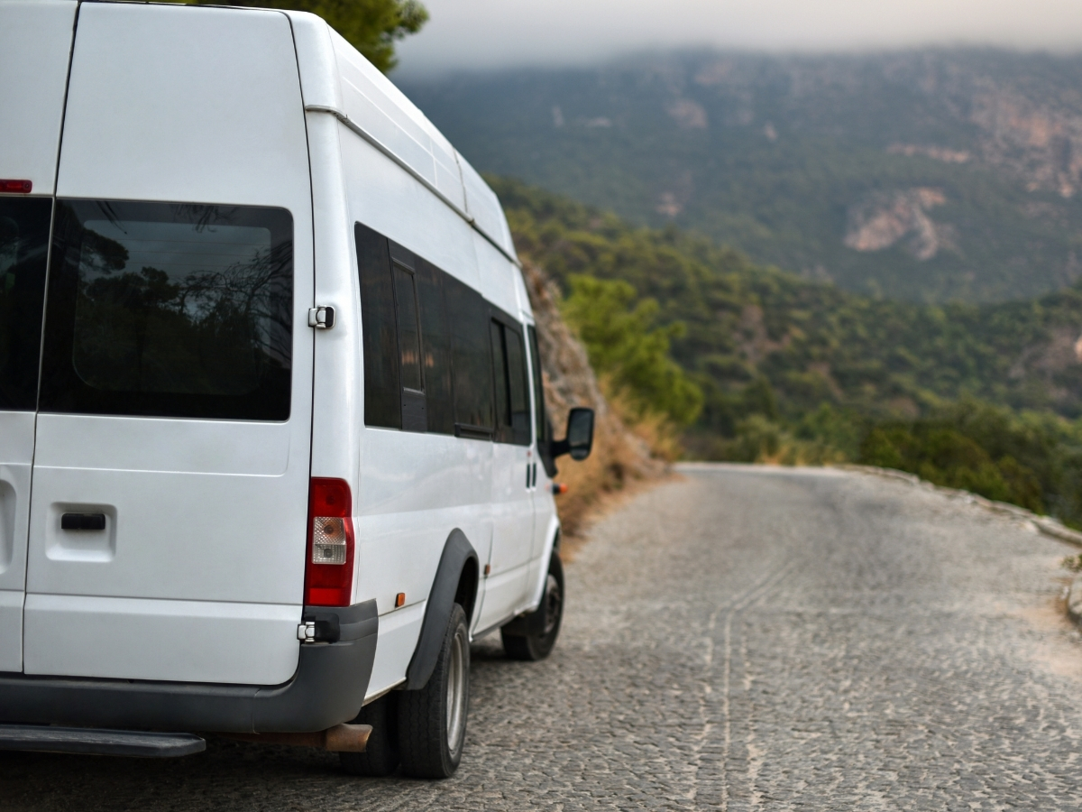 Buses & Tempo Travellers