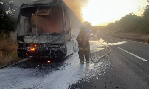A bus carrying migrants catches fire in Panama