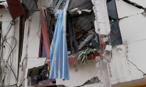 Fear remains in Ecuador after the magnitude 6.8 earthquake