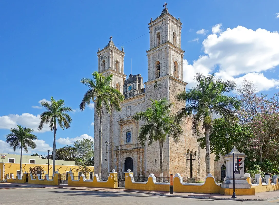 Exploring a Historic Colonial Town