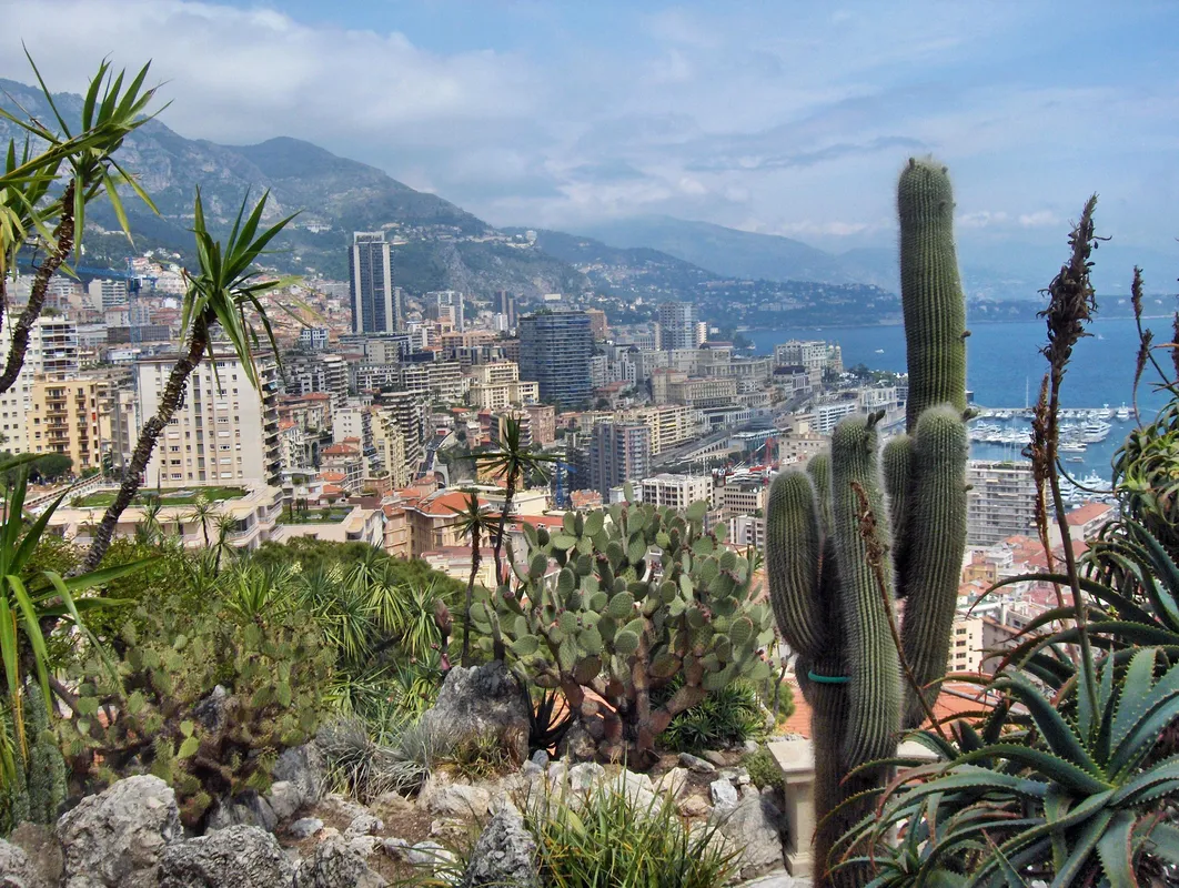Scenic Gardens and Panoramic Views