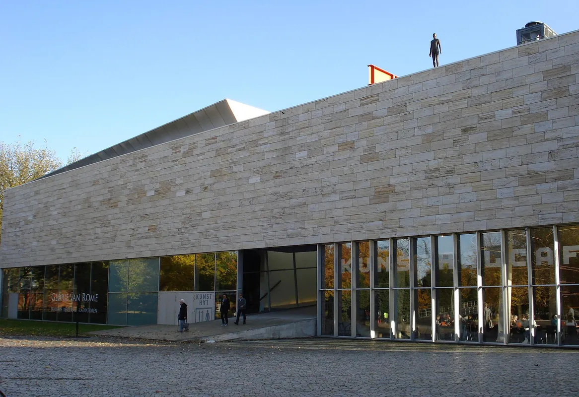 Contemporary Art & Design Scene