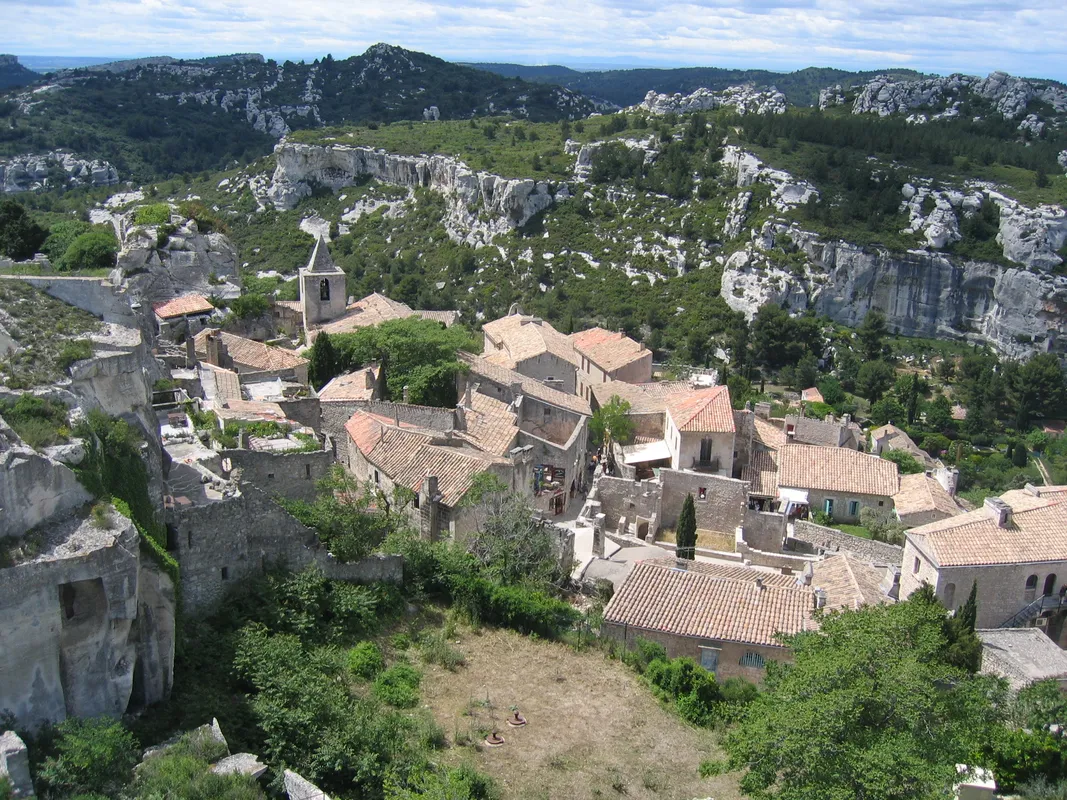 Day Trips to Iconic Provencal Villages and Cities