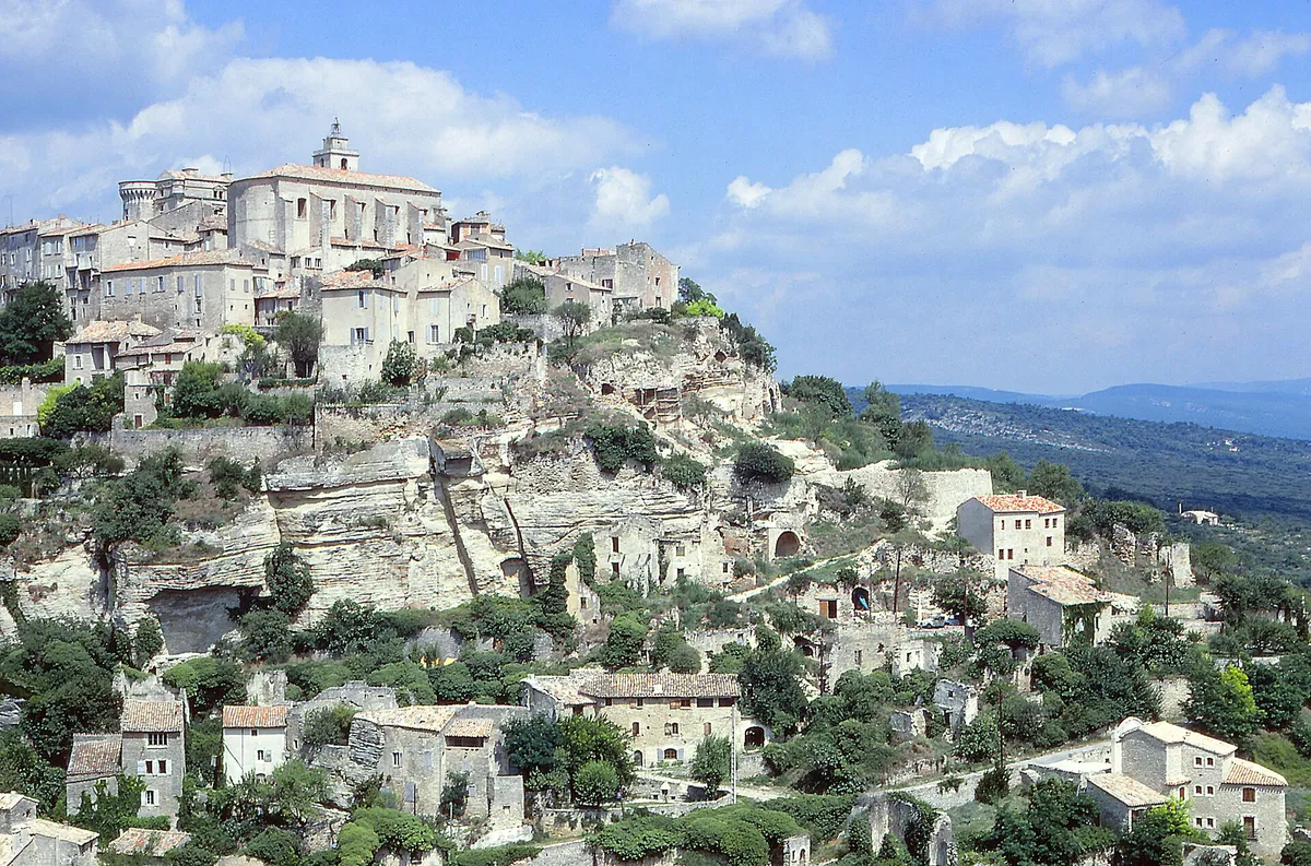 Luberon Hilltop Villages and Scenic Beauty