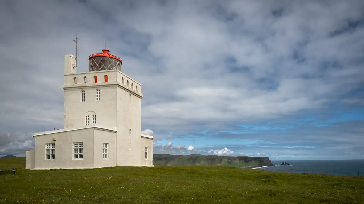 Spotting Puffins and Seabirds on Coastal Cliffs