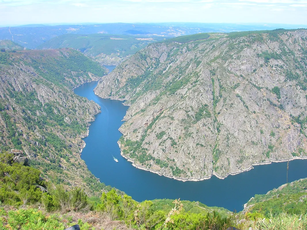 A Lush Galician River Canyon Exploration