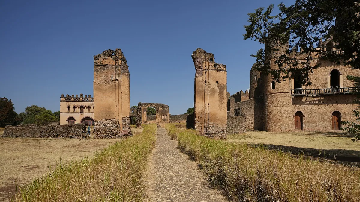Imperial Castles & Ancient Ruins