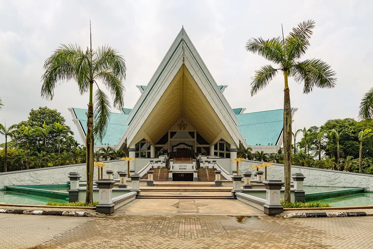 A Traditional Malay Performing Arts Show