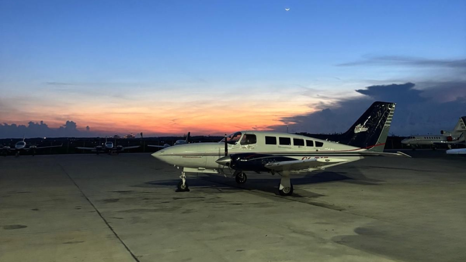 Piper Aztec