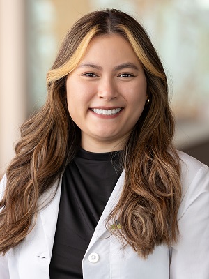 Portrait of Jenny Do, DO, Resident