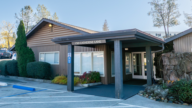 Exterior front view of Cardiology - Dignity Health Medical Group - Grass Valley, CA 