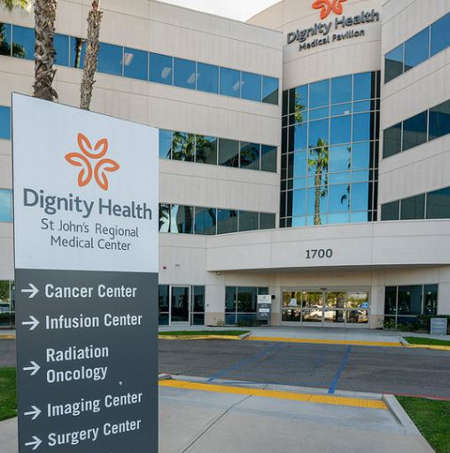 Exterior front view of Surgery Center - Dignity Health - Oxnard, CA