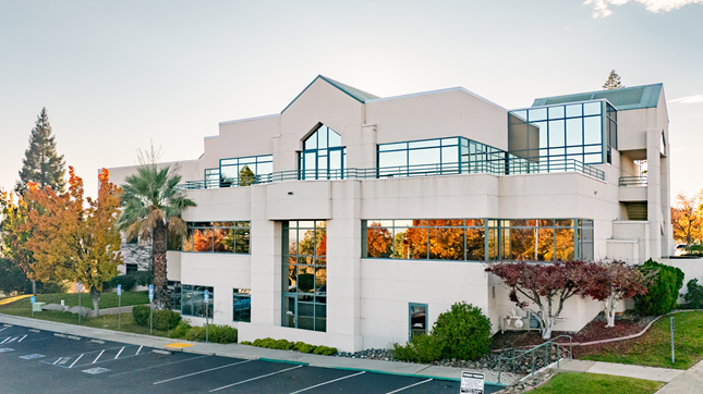 Exterior front view of Endocrinology - Dignity Health Medical Group - Redding, CA
