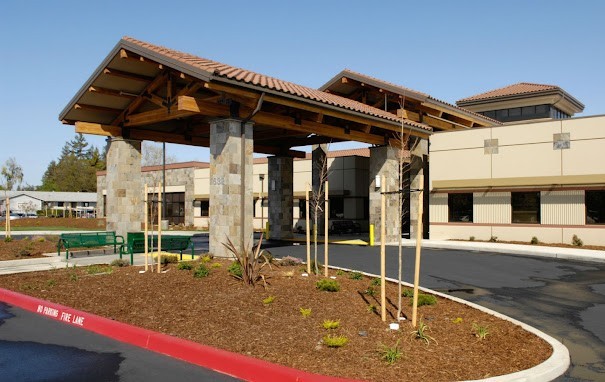 Exterior front view of Diagnostic Imaging - Dignity Health Advanced Imaging - Woodland, CA