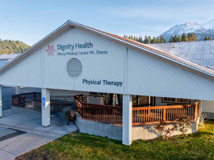 Exterior front view of Primary Care & Chiropractic Care - Dignity Health - Mt Shasta, CA