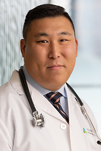 Portrait of Jonathan Mou, MD